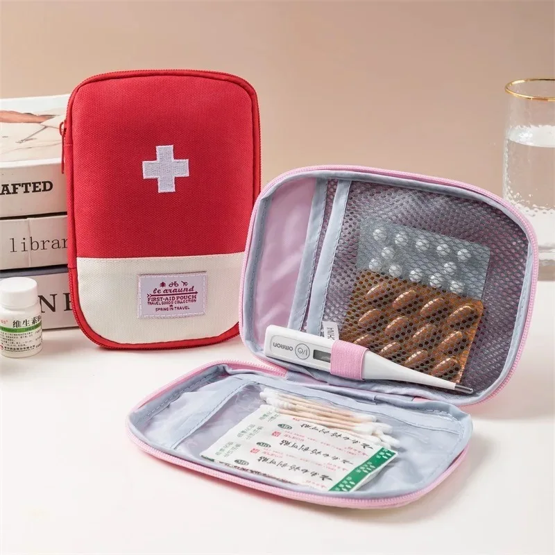 Portable First Aid Kit Bags Me - огляд і ціна Medical Scissors